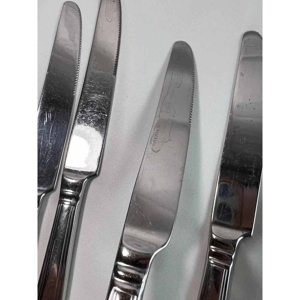 Oneida Stainless‎ 9” Dinner Knives Set Of 4